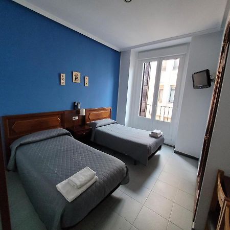Hostal Pan America Madrid Buitenkant foto