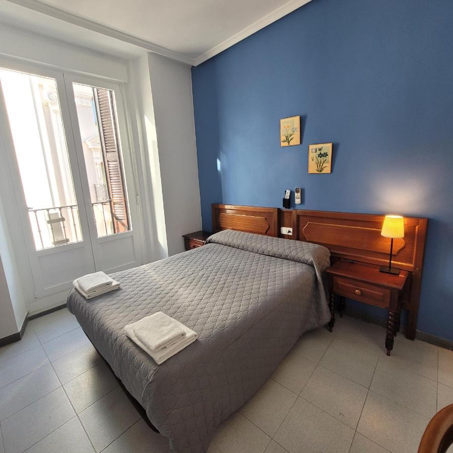 Hostal Pan America Madrid Buitenkant foto