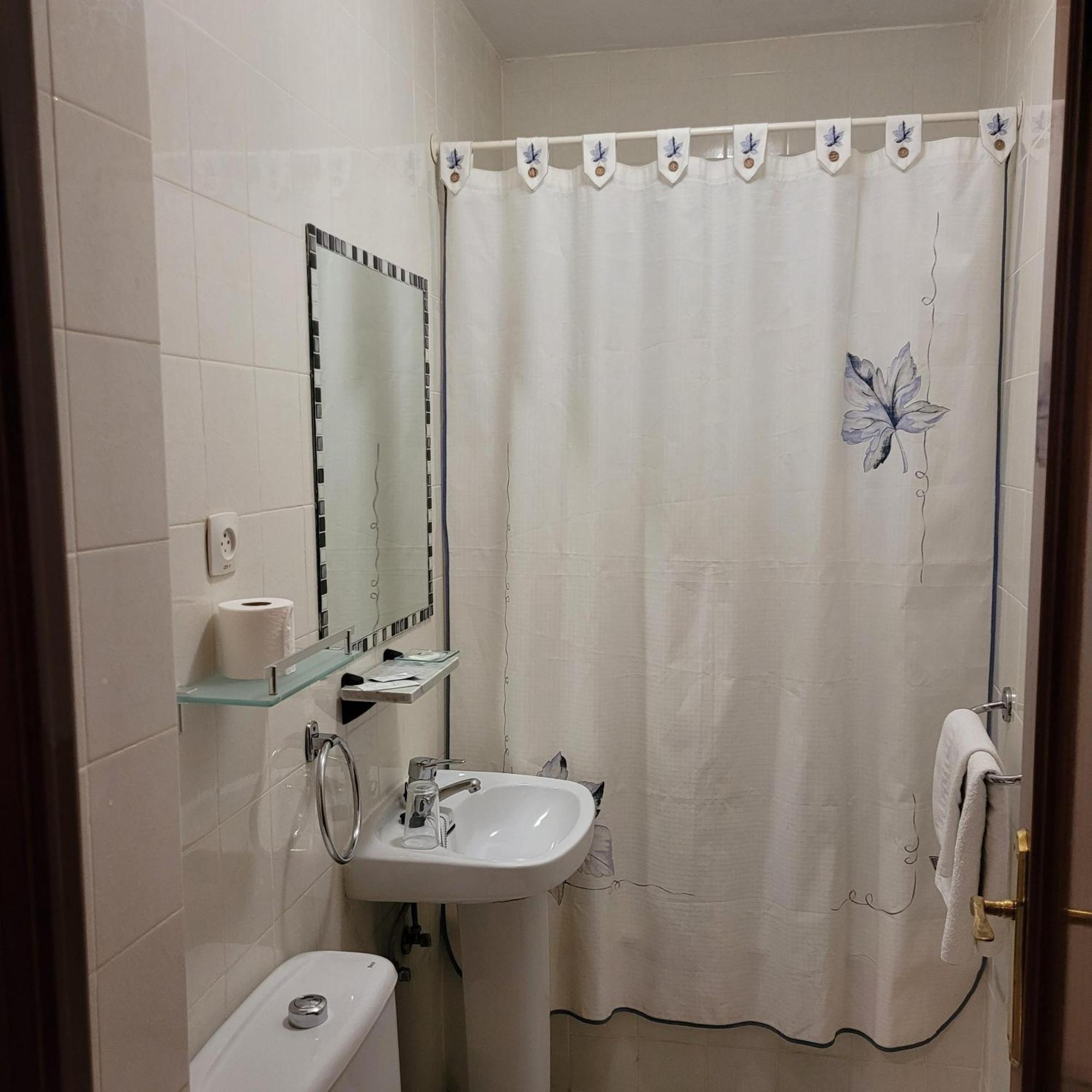 Hostal Pan America Madrid Buitenkant foto